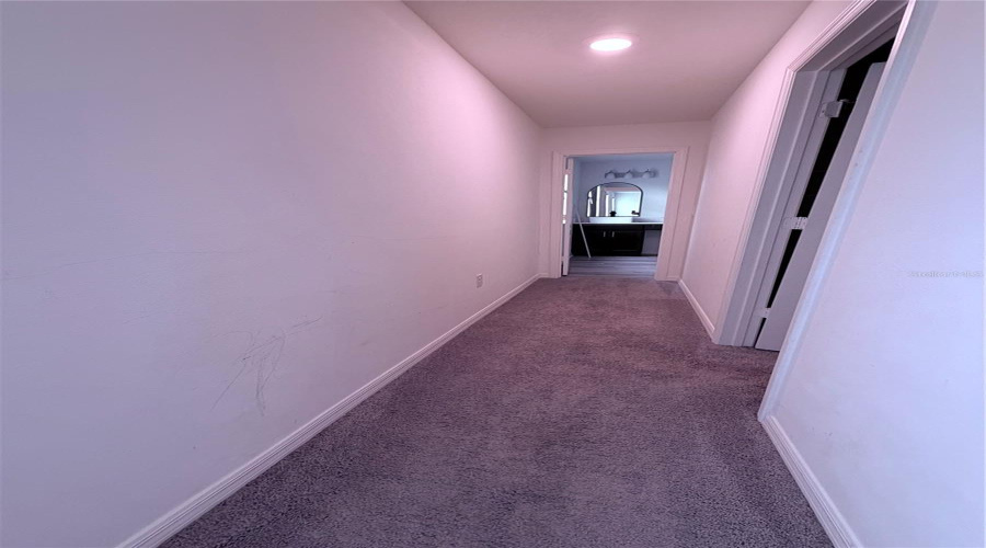 main bedroom -bath access