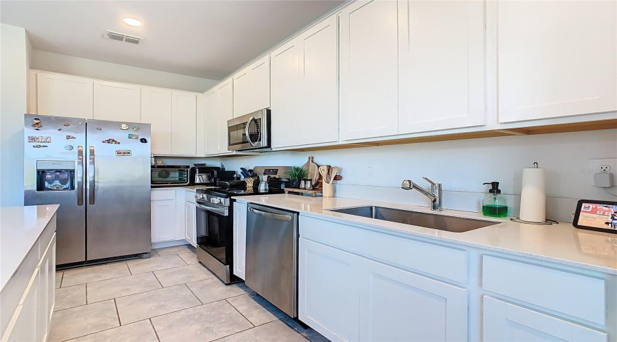 DAVENPORT, Florida 33837, 3 Bedrooms Bedrooms, ,2 BathroomsBathrooms,Residential,For Sale,LAURENT LOOP,0,MFRO6352629