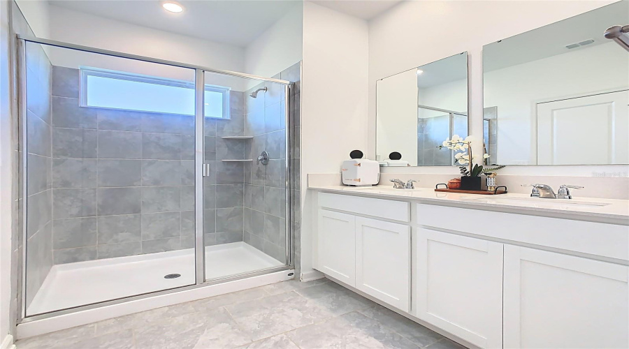 DAVENPORT, Florida 33837, 3 Bedrooms Bedrooms, ,2 BathroomsBathrooms,Residential,For Sale,LAURENT LOOP,0,MFRO6352629