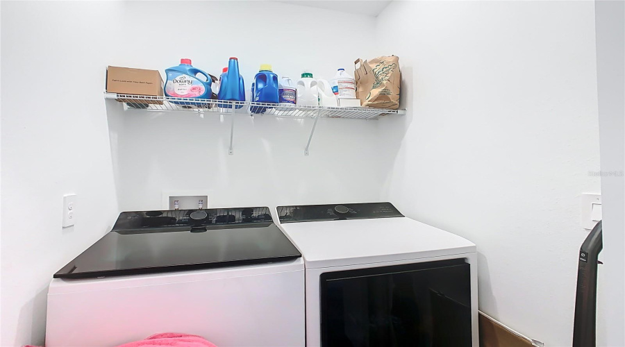 DAVENPORT, Florida 33837, 3 Bedrooms Bedrooms, ,2 BathroomsBathrooms,Residential,For Sale,LAURENT LOOP,0,MFRO6352629
