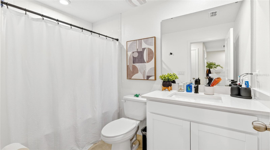 KISSIMMEE, Florida 34747, 3 Bedrooms Bedrooms, ,2 BathroomsBathrooms,Residential,For Sale,LAKESHORE BREEZE,0,MFRO6352984