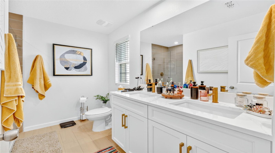 KISSIMMEE, Florida 34747, 3 Bedrooms Bedrooms, ,2 BathroomsBathrooms,Residential,For Sale,LAKESHORE BREEZE,0,MFRO6352984