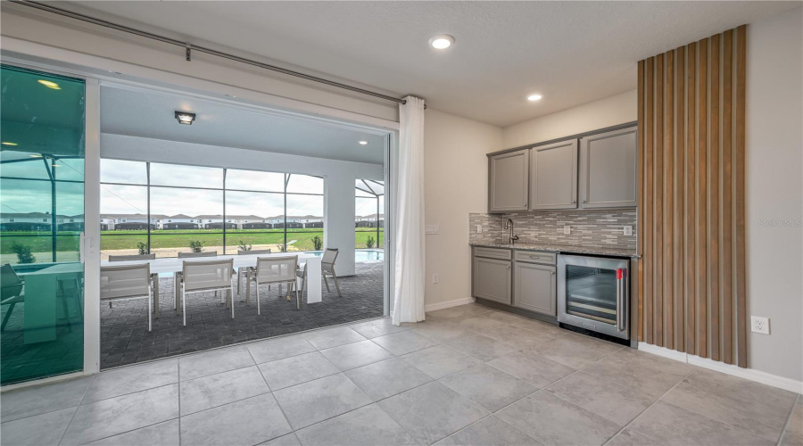 DAVENPORT, Florida 33897, 9 Bedrooms Bedrooms, ,8 BathroomsBathrooms,Residential,For Sale,MAHALO,0,MFRO6344944