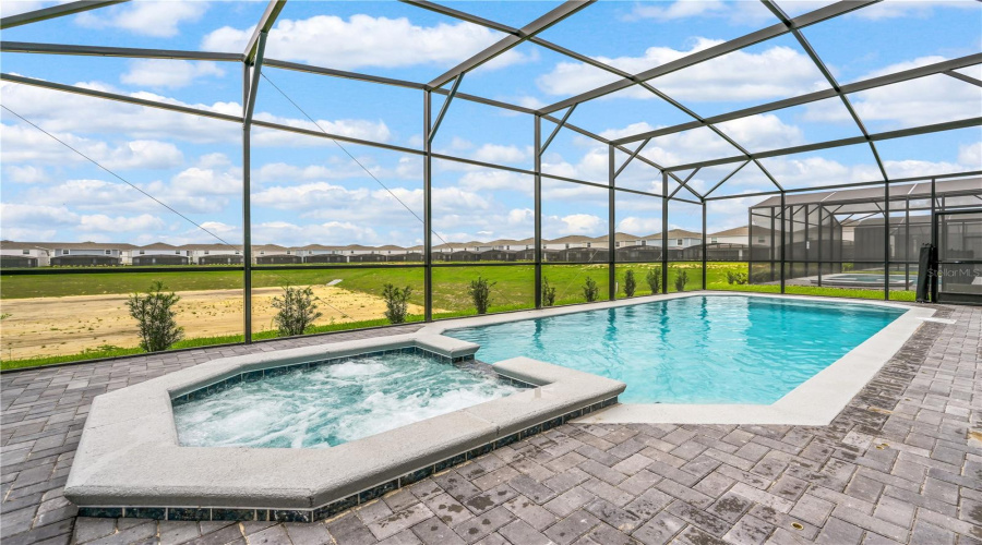 DAVENPORT, Florida 33897, 9 Bedrooms Bedrooms, ,8 BathroomsBathrooms,Residential,For Sale,MAHALO,0,MFRO6344944