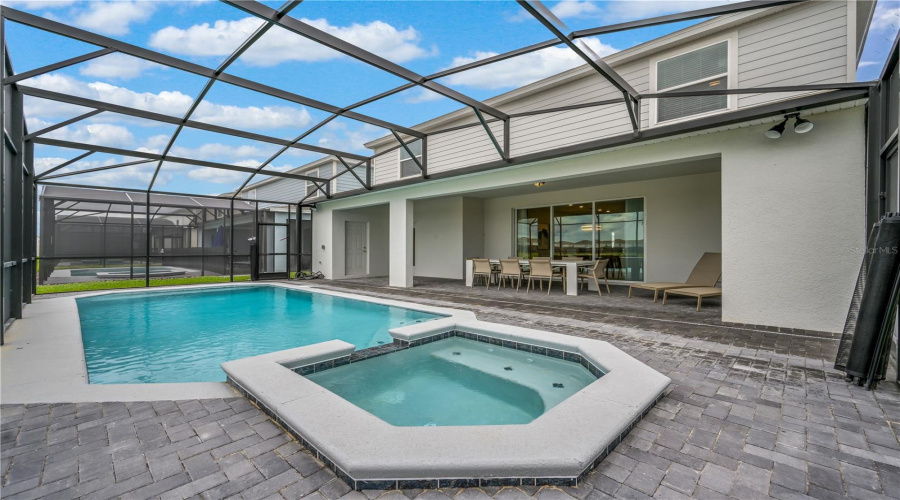 DAVENPORT, Florida 33897, 9 Bedrooms Bedrooms, ,8 BathroomsBathrooms,Residential,For Sale,MAHALO,0,MFRO6344944