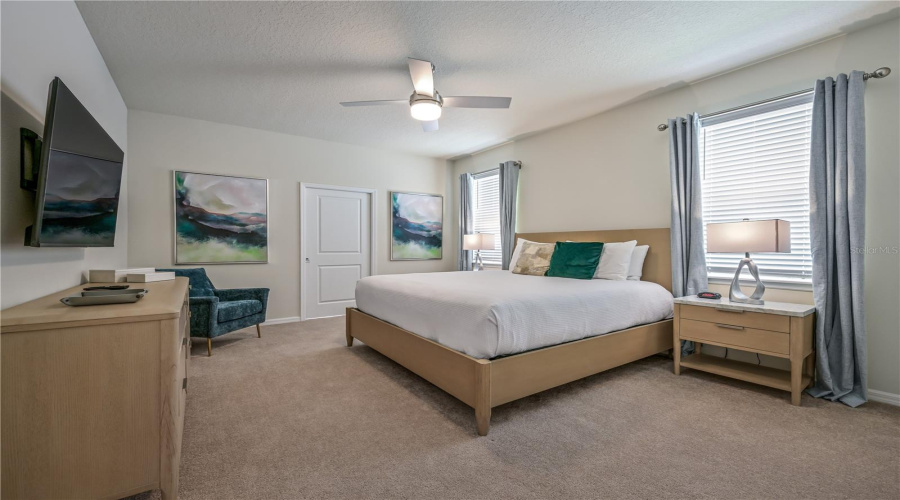 DAVENPORT, Florida 33897, 9 Bedrooms Bedrooms, ,8 BathroomsBathrooms,Residential,For Sale,MAHALO,0,MFRO6344944