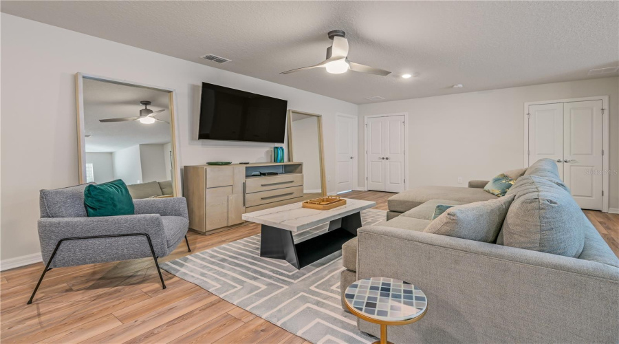 DAVENPORT, Florida 33897, 9 Bedrooms Bedrooms, ,8 BathroomsBathrooms,Residential,For Sale,MAHALO,0,MFRO6344944