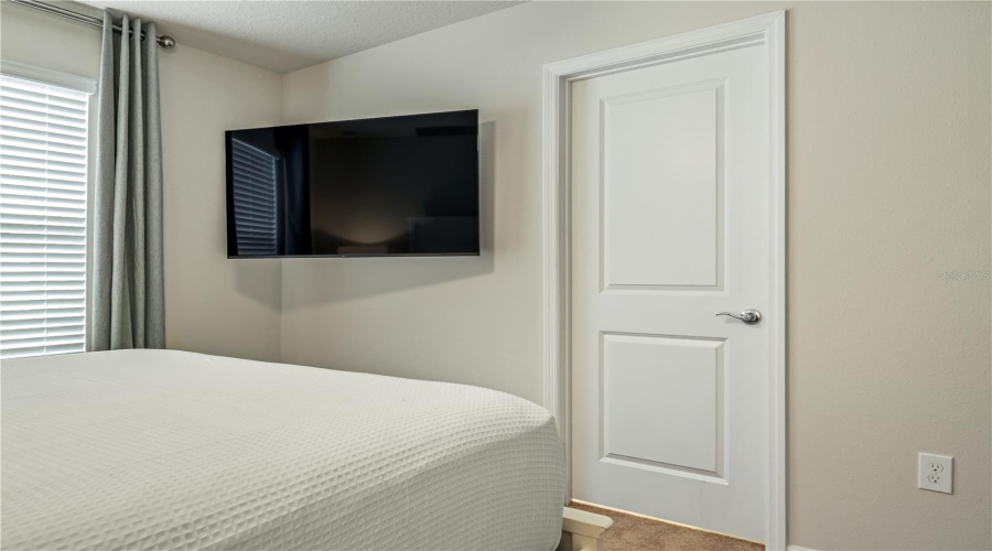 DAVENPORT, Florida 33897, 9 Bedrooms Bedrooms, ,8 BathroomsBathrooms,Residential,For Sale,MAHALO,0,MFRO6344944