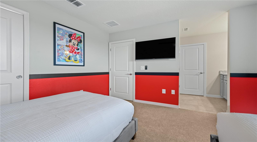 DAVENPORT, Florida 33897, 9 Bedrooms Bedrooms, ,8 BathroomsBathrooms,Residential,For Sale,MAHALO,0,MFRO6344944
