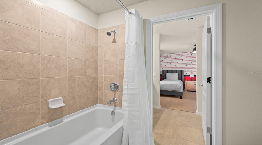 DAVENPORT, Florida 33897, 9 Bedrooms Bedrooms, ,8 BathroomsBathrooms,Residential,For Sale,MAHALO,0,MFRO6344944