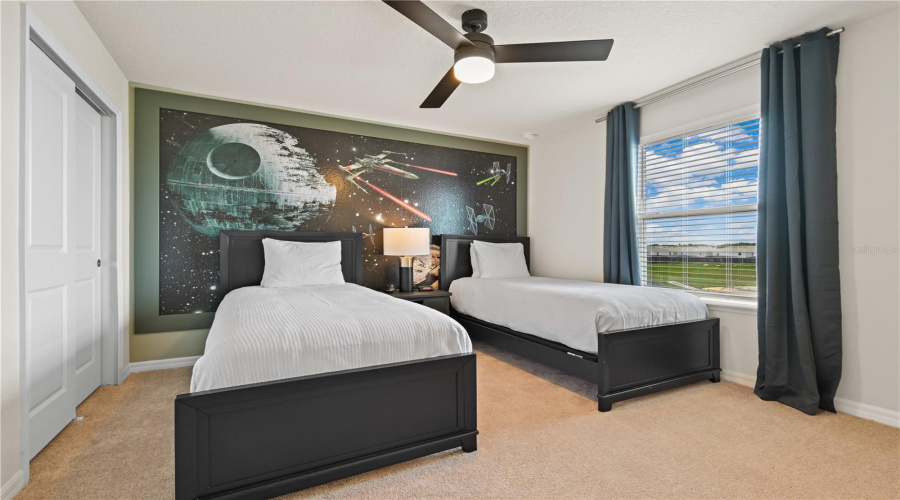 DAVENPORT, Florida 33897, 9 Bedrooms Bedrooms, ,8 BathroomsBathrooms,Residential,For Sale,MAHALO,0,MFRO6344944