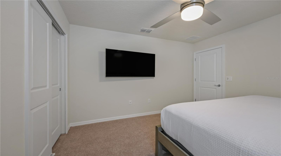 DAVENPORT, Florida 33897, 9 Bedrooms Bedrooms, ,8 BathroomsBathrooms,Residential,For Sale,MAHALO,0,MFRO6344944