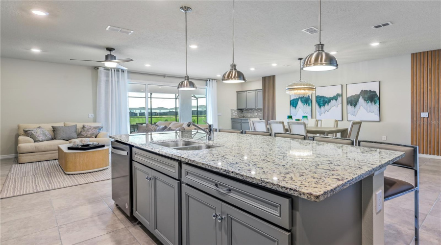 DAVENPORT, Florida 33897, 9 Bedrooms Bedrooms, ,8 BathroomsBathrooms,Residential,For Sale,MAHALO,0,MFRO6344944