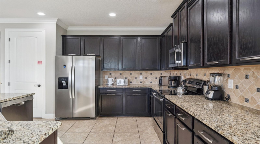 REUNION, Florida 34747, 5 Bedrooms Bedrooms, ,4 BathroomsBathrooms,Residential,For Sale,CASTLE PINES,0,MFRO6353020