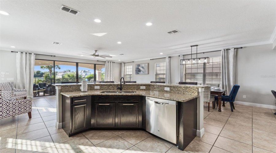 REUNION, Florida 34747, 5 Bedrooms Bedrooms, ,4 BathroomsBathrooms,Residential,For Sale,CASTLE PINES,0,MFRO6353020