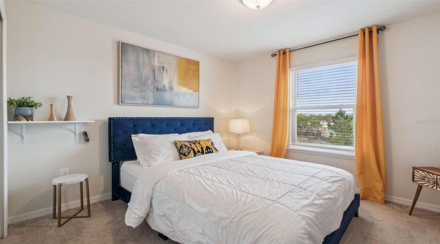 DAVENPORT, Florida 33897, 5 Bedrooms Bedrooms, ,4 BathroomsBathrooms,Residential,For Sale,PARADISE,0,MFRO6353128