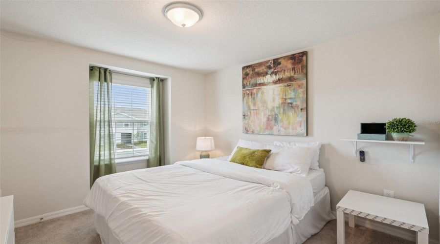 DAVENPORT, Florida 33897, 5 Bedrooms Bedrooms, ,4 BathroomsBathrooms,Residential,For Sale,PARADISE,0,MFRO6353128