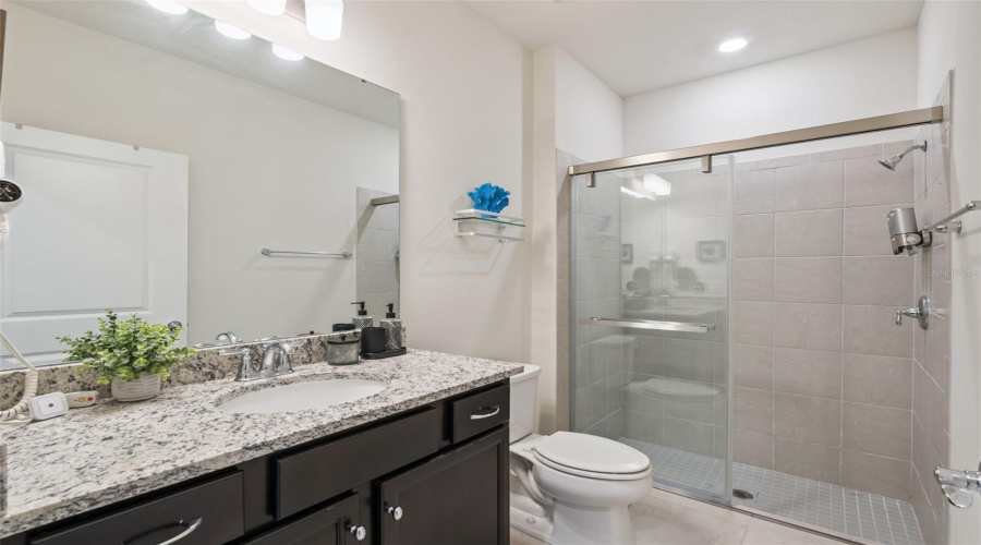 DAVENPORT, Florida 33897, 5 Bedrooms Bedrooms, ,4 BathroomsBathrooms,Residential,For Sale,PARADISE,0,MFRO6353128