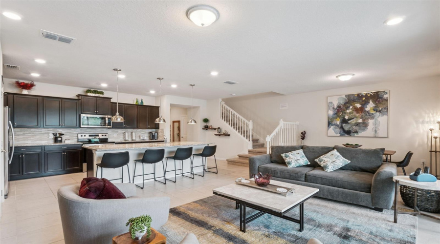 DAVENPORT, Florida 33897, 5 Bedrooms Bedrooms, ,4 BathroomsBathrooms,Residential,For Sale,PARADISE,0,MFRO6353128