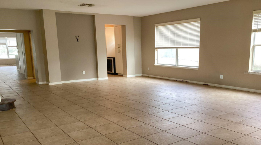 DAVENPORT, Florida 33837, 5 Bedrooms Bedrooms, ,5 BathroomsBathrooms,Residential,For Sale,ORANGE COSMOS,0,MFRO6345913