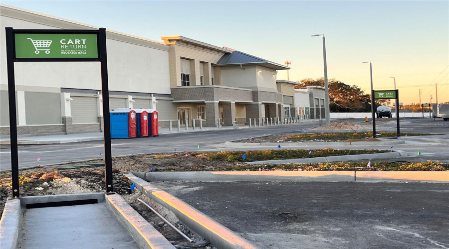 DAVENPORT, Florida 33837, 4 Bedrooms Bedrooms, ,3 BathroomsBathrooms,Residential,For Sale,TIVOLI,0,MFRS5136776