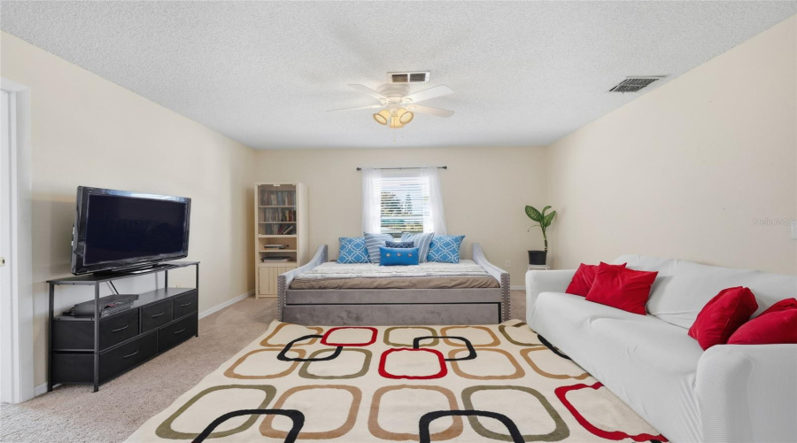 KISSIMMEE, Florida 34746, 5 Bedrooms Bedrooms, ,2 BathroomsBathrooms,Residential,For Sale,PHILADELPHIA CIR,0,MFRO6353329