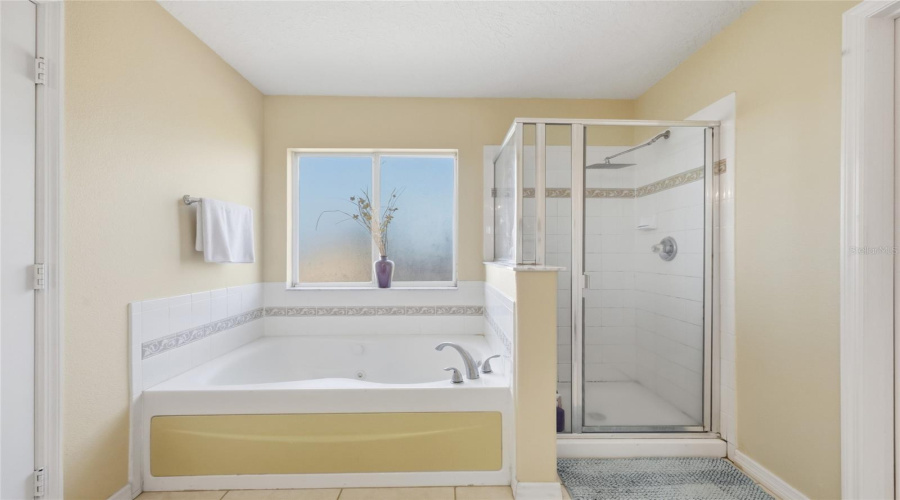 KISSIMMEE, Florida 34746, 5 Bedrooms Bedrooms, ,2 BathroomsBathrooms,Residential,For Sale,PHILADELPHIA CIR,0,MFRO6353329