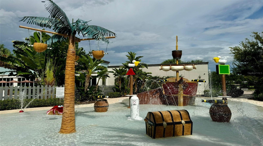 DAVENPORT, Florida 33896, 3 Bedrooms Bedrooms, ,2 BathroomsBathrooms,Residential,For Sale,LONGBOAT,0,MFRS5136812