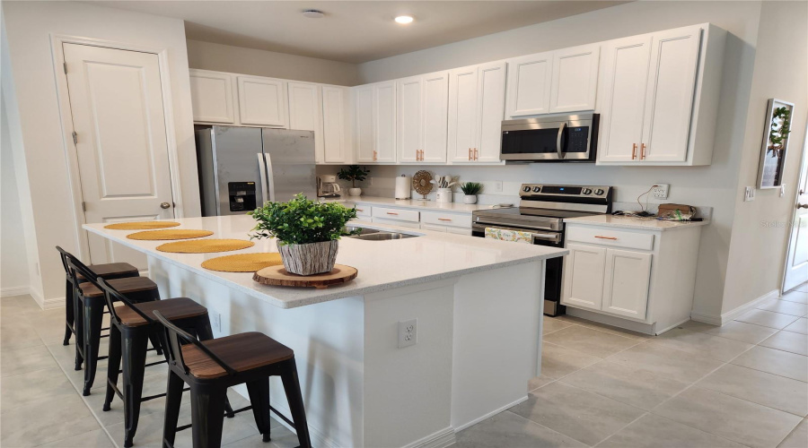DAVENPORT, Florida 33896, 3 Bedrooms Bedrooms, ,2 BathroomsBathrooms,Residential,For Sale,LONGBOAT,0,MFRS5136812