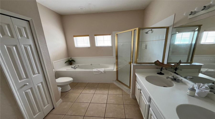 DAVENPORT, Florida 33897, 3 Bedrooms Bedrooms, ,2 BathroomsBathrooms,Residential,For Sale,LUCAYA,0,MFRO6352947