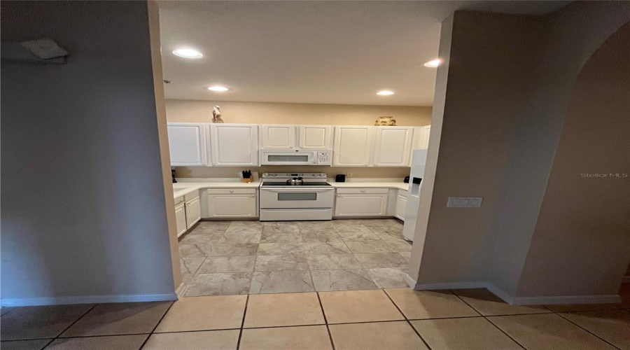 DAVENPORT, Florida 33897, 3 Bedrooms Bedrooms, ,2 BathroomsBathrooms,Residential,For Sale,LUCAYA,0,MFRO6352947