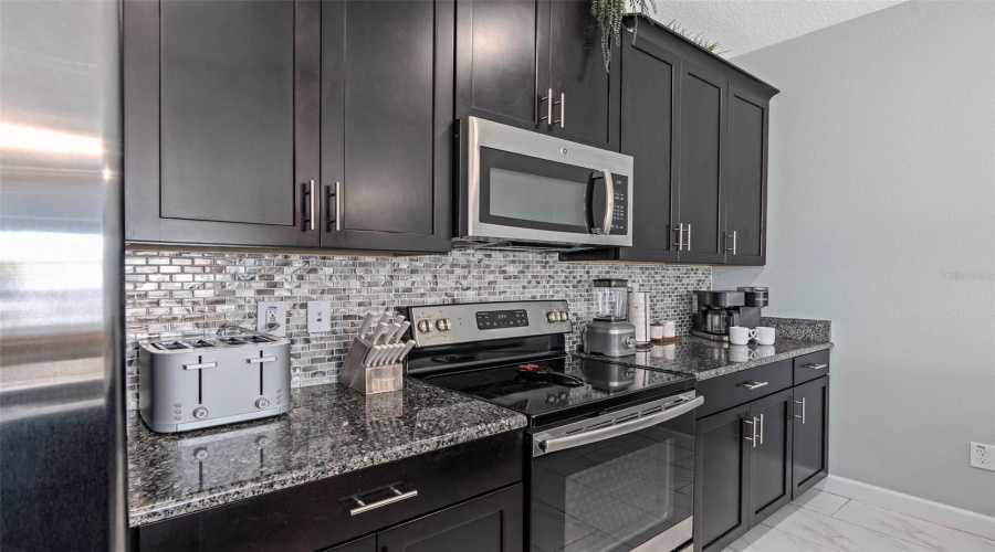 KISSIMMEE, Florida 34746, 4 Bedrooms Bedrooms, ,3 BathroomsBathrooms,Residential,For Sale,PEQUOD,0,MFRO6353361