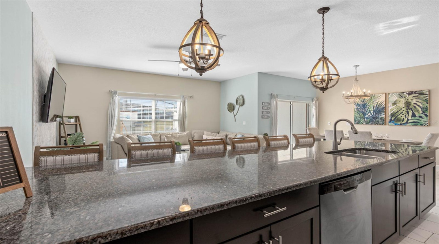 KISSIMMEE, Florida 34746, 4 Bedrooms Bedrooms, ,3 BathroomsBathrooms,Residential,For Sale,PEQUOD,0,MFRO6353361
