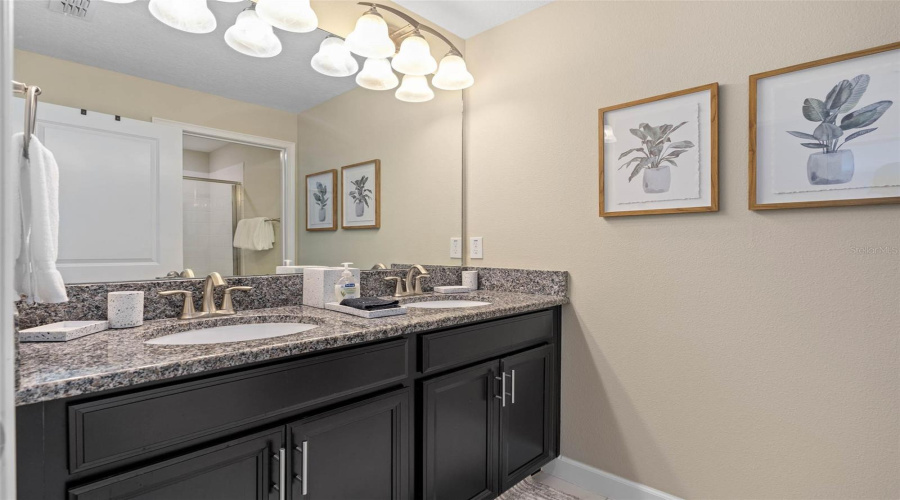 KISSIMMEE, Florida 34746, 4 Bedrooms Bedrooms, ,3 BathroomsBathrooms,Residential,For Sale,PEQUOD,0,MFRO6353361