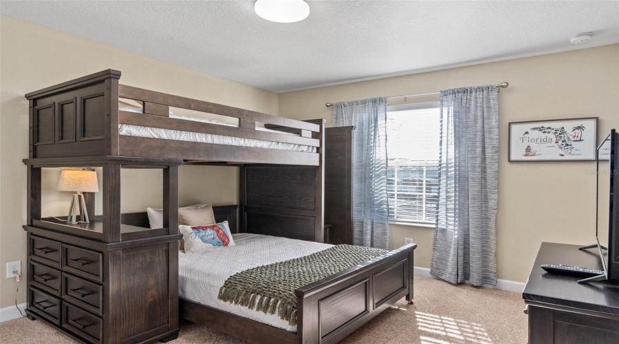 KISSIMMEE, Florida 34746, 4 Bedrooms Bedrooms, ,3 BathroomsBathrooms,Residential,For Sale,PEQUOD,0,MFRO6353361