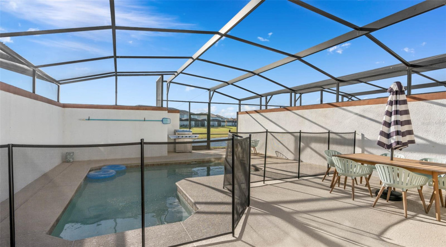 KISSIMMEE, Florida 34746, 4 Bedrooms Bedrooms, ,3 BathroomsBathrooms,Residential,For Sale,PEQUOD,0,MFRO6353361
