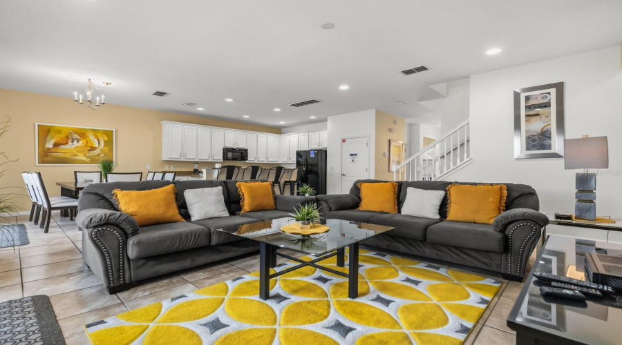 Living room (First Level)