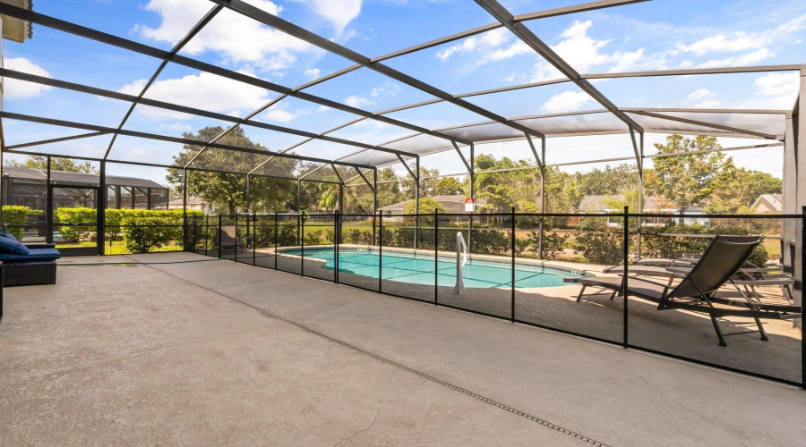 DAVENPORT, Florida 33837, 6 Bedrooms Bedrooms, ,5 BathroomsBathrooms,Residential,For Sale,OAKBOURNE,0,MFRO6349978
