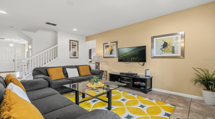 Living room (First Level)