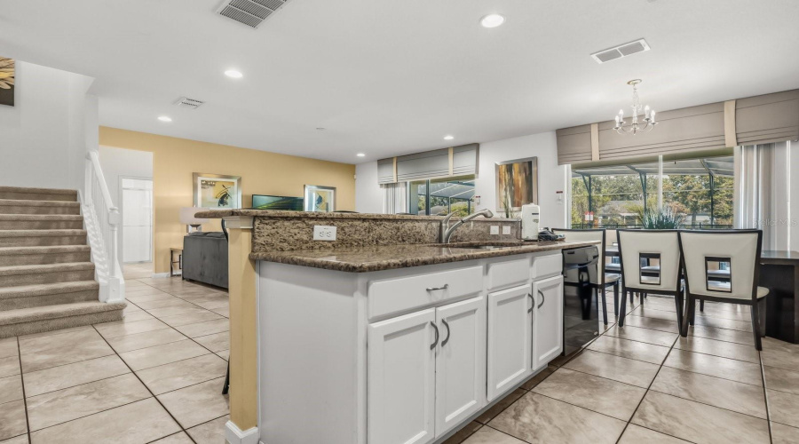 Kitchen/Family room combo