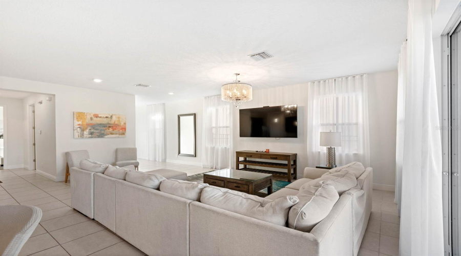 KISSIMMEE, Florida 34747, 5 Bedrooms Bedrooms, ,4 BathroomsBathrooms,Residential,For Sale,SOUTHFIELD,0,MFRO6271952
