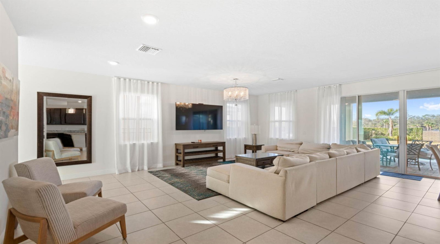 KISSIMMEE, Florida 34747, 5 Bedrooms Bedrooms, ,4 BathroomsBathrooms,Residential,For Sale,SOUTHFIELD,0,MFRO6271952