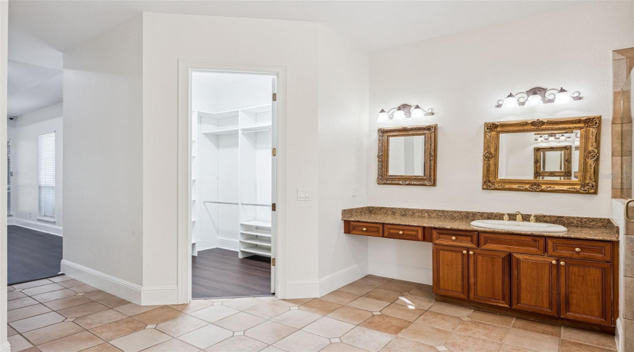 ORLANDO, Florida 32836, 5 Bedrooms Bedrooms, ,5 BathroomsBathrooms,Residential,For Sale,ELLIOTTS,0,MFRO6353532