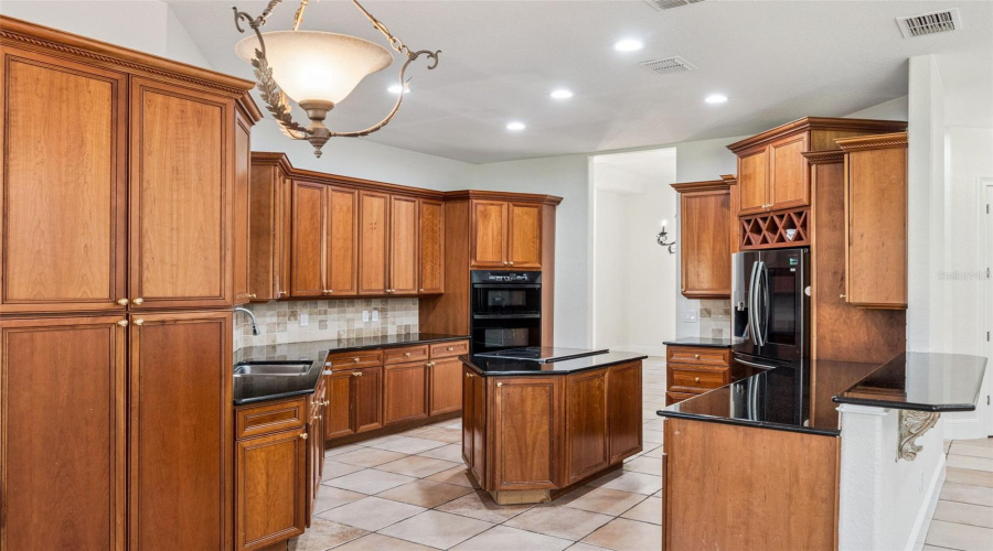 ORLANDO, Florida 32836, 5 Bedrooms Bedrooms, ,5 BathroomsBathrooms,Residential,For Sale,ELLIOTTS,0,MFRO6353532