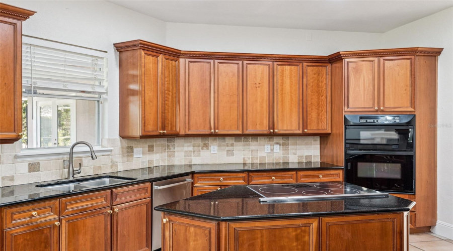 ORLANDO, Florida 32836, 5 Bedrooms Bedrooms, ,5 BathroomsBathrooms,Residential,For Sale,ELLIOTTS,0,MFRO6353532