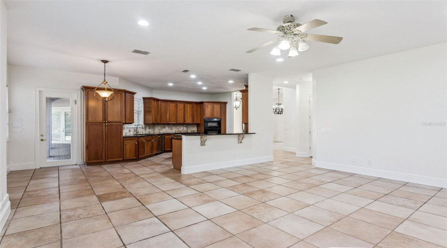 ORLANDO, Florida 32836, 5 Bedrooms Bedrooms, ,5 BathroomsBathrooms,Residential,For Sale,ELLIOTTS,0,MFRO6353532
