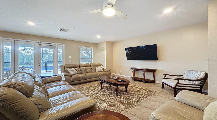 KISSIMMEE, Florida 34747, 8 Bedrooms Bedrooms, ,6 BathroomsBathrooms,Residential,For Sale,LA ISLA,0,MFRS5136843