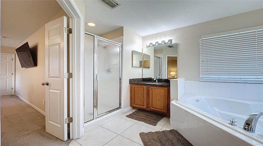 KISSIMMEE, Florida 34747, 8 Bedrooms Bedrooms, ,6 BathroomsBathrooms,Residential,For Sale,LA ISLA,0,MFRS5136843