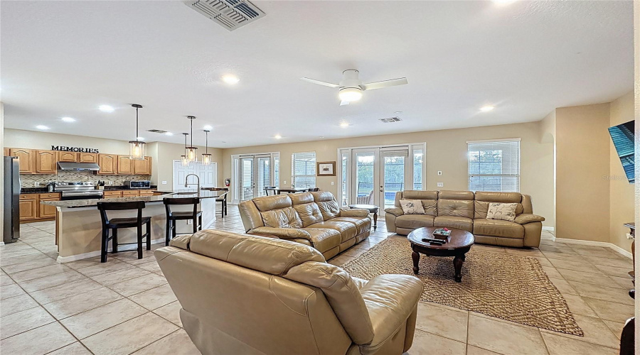 KISSIMMEE, Florida 34747, 8 Bedrooms Bedrooms, ,6 BathroomsBathrooms,Residential,For Sale,LA ISLA,0,MFRS5136843