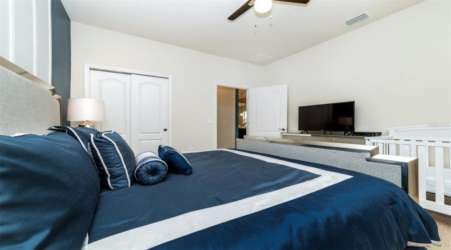 KISSIMMEE, Florida 34747, 7 Bedrooms Bedrooms, ,5 BathroomsBathrooms,Residential,For Sale,QIN,0,MFRO6353019